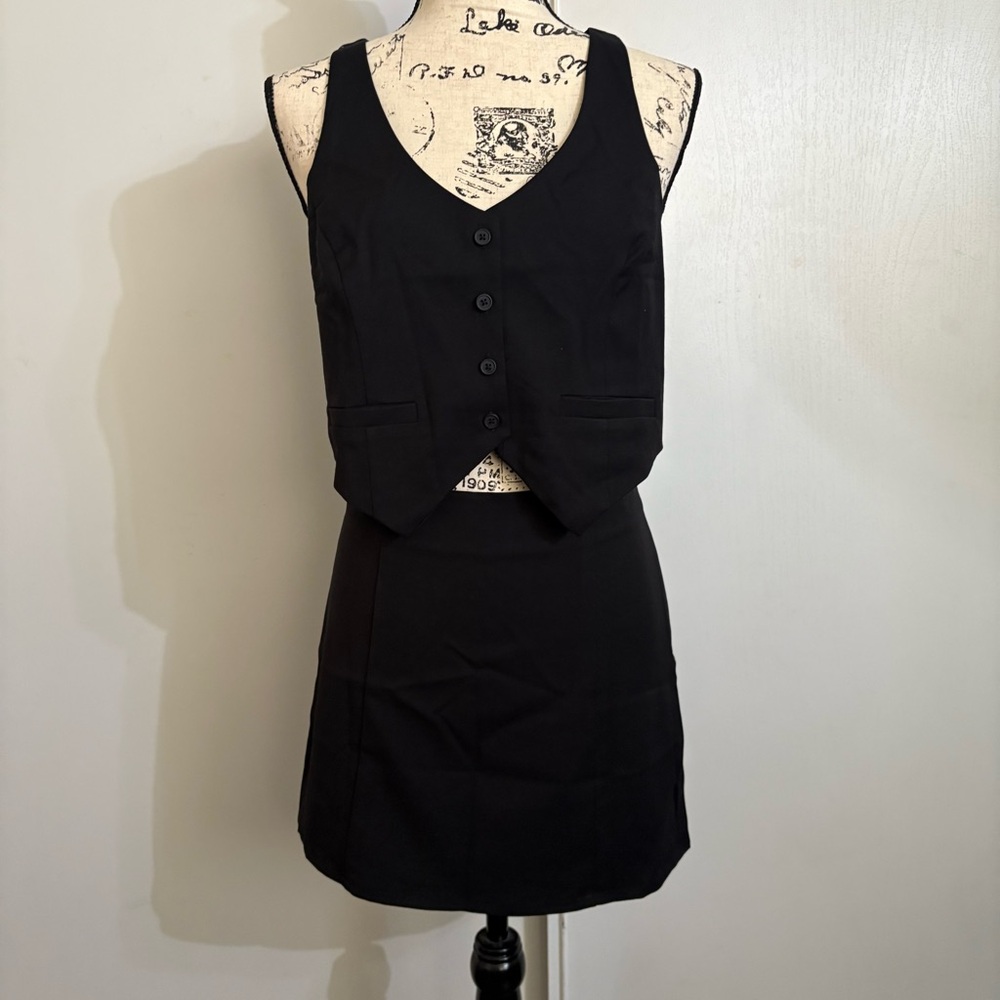 No Boundaries Black Sleeveless Top and Skirt Set